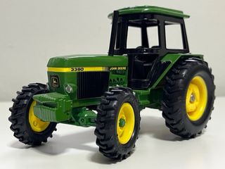 Tractor JOHN DEERE 3350 Ertl Britains 1/32