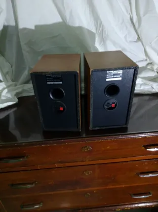 Altavoces Aiwa