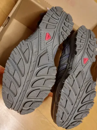 Zapatillas Salomon Gris y Morado Talla 38 2/3