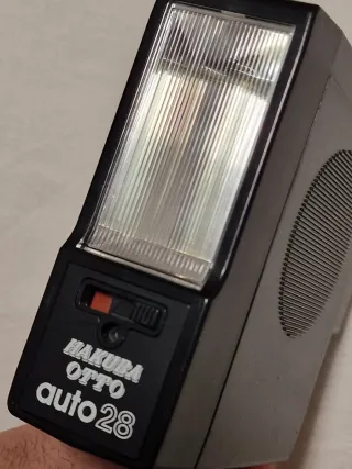Flash HAKUBA OTTO auto 28