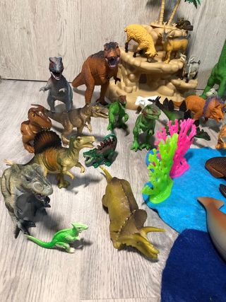 Lote Juguetes Dinosaurios y Animales