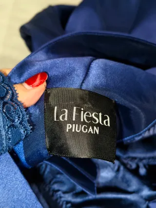 Vestido de fiesta azul precioso