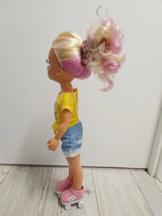 Muñeca Nancy Patines