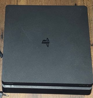 PS4 PlayStation 4 slim 1Tb con 2 juegos