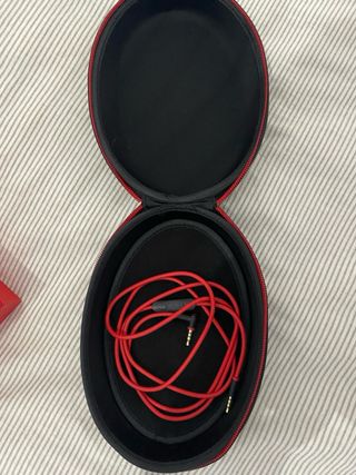 Cascos Beats Rojos con Funda y Caja
