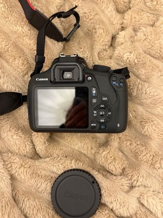 Cámara Canon EOS 1200D Reflex Negra