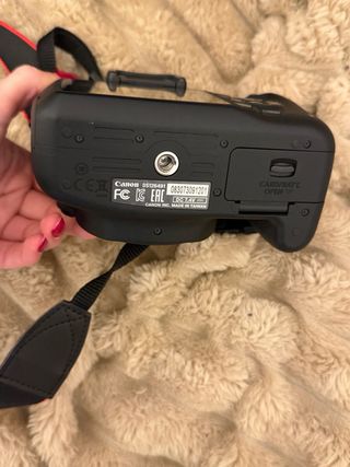 Cámara Canon EOS 1200D Reflex Negra