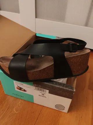 Sandalias de piel con plataforma