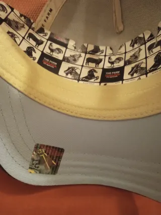 Gorra Goorin Bros Negra con Parche de Cabra