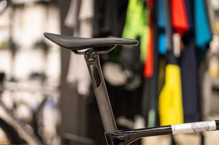 NAII BR APEX XPLR AXS