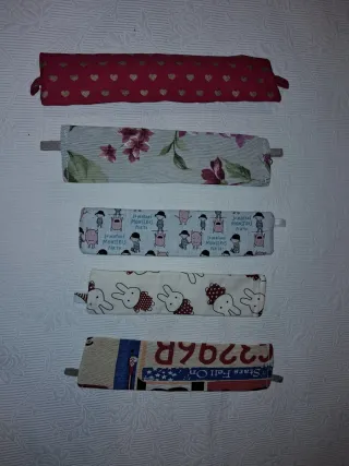 Lote de 5 lapiceros, muy prácticos.  Son pequeños.