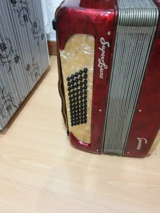 Acordeón Guarrini Rojo