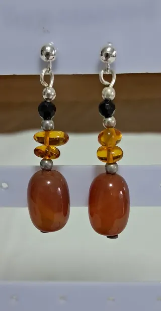 Pendientes elegantes con cuentas