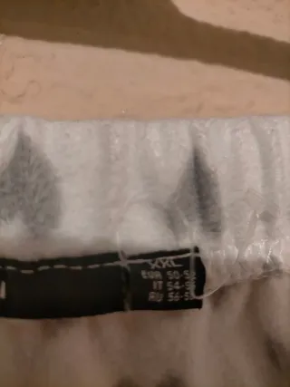 Pantalón pijama corazones gris y blanco