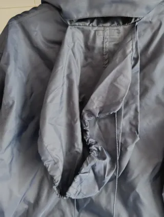 Chubasquero azul forrado