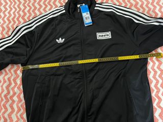 Chaqueta Adidas Oasis Talla XL grande 65cm ancho