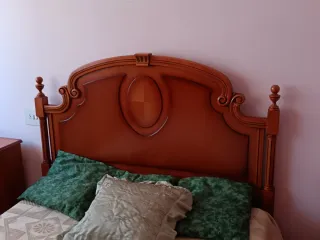Cama de madera estilo vintage