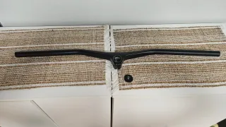 Manubrio in carbonio MTB Megamo