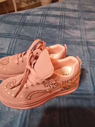 Zapatillas rosas sin estrenar talla 37