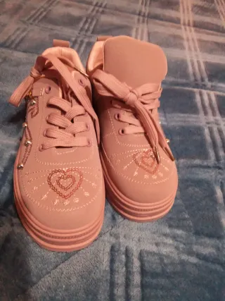 Zapatillas rosas sin estrenar talla 37