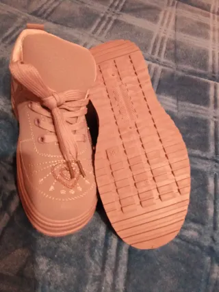 Zapatillas rosas sin estrenar talla 37