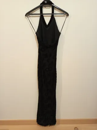 Vestido largo negro halter, estampado terciopelo