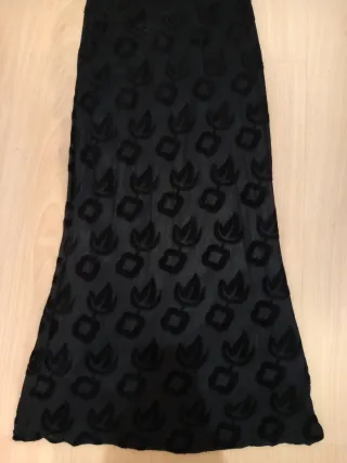 Vestido largo negro halter, estampado terciopelo