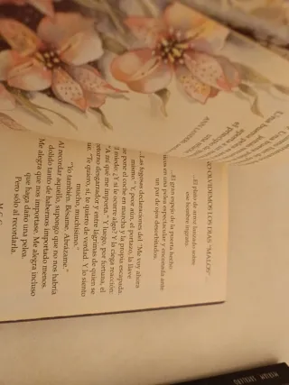 Cuatro libros de autoayuda para ser feliz