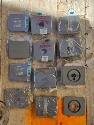 Marcos y mecanismos Simón 75