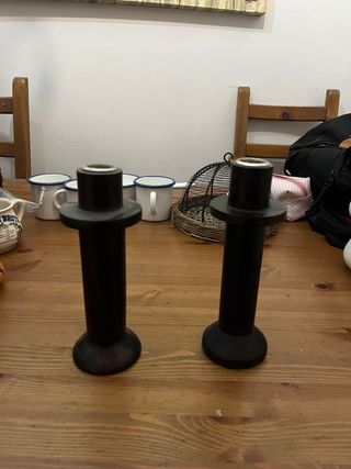 Candelabro de metal negro