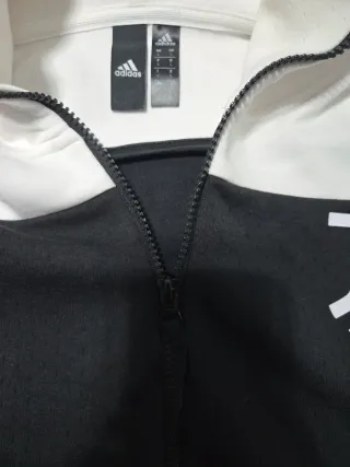 Sudadera Adidas Juventus Negra y Blanca