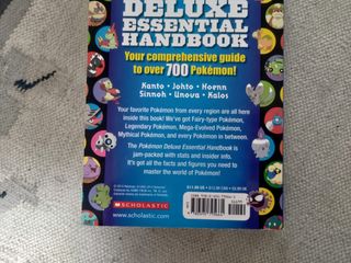 Pokémon Deluxe Essential Handbook Livro, Como Novo