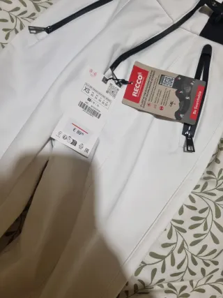 Mono de esquí Zara blanco y negro. Talla XS