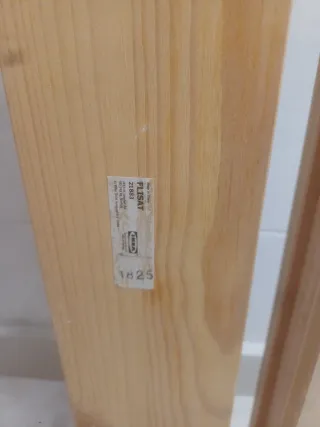 Estantería de madera