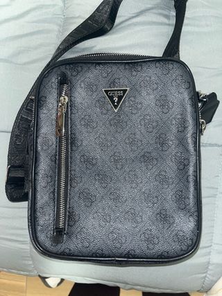 Bolsito Guess Negro Hombre
