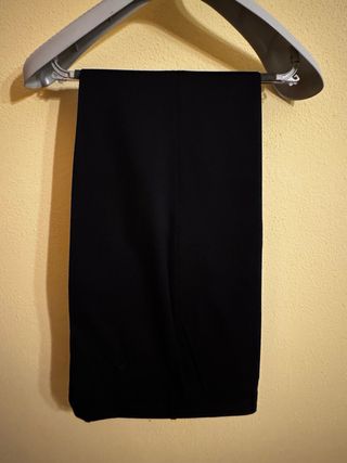 Completo elegante uomo nero