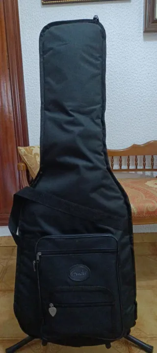 Guitarra Fender Stratocaster American Performer