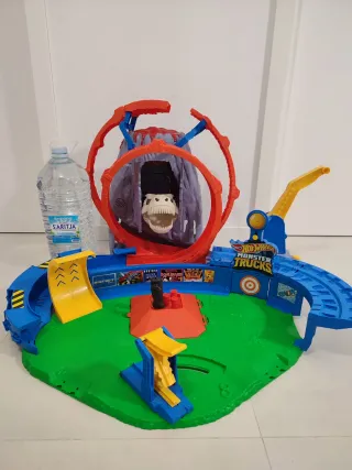 Pista Hot Wheels Monster Trucks T-Rex