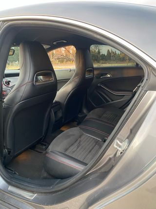 Mercedes-Benz Clase CLA 2015