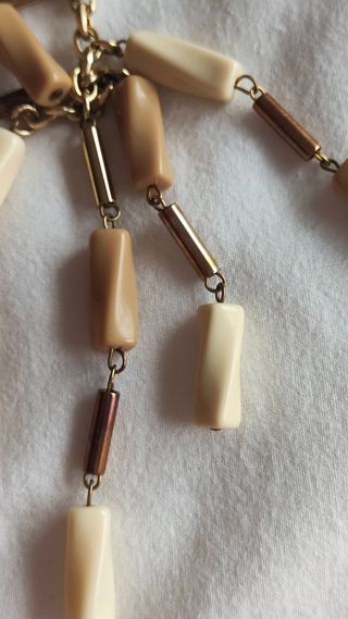 Collar Lola Casademunt Beige y Dorado