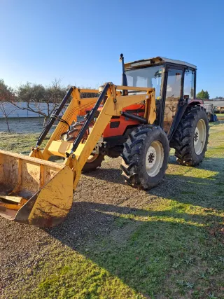 Tractor Same exploren con pala frontal