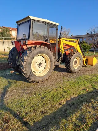 Tractor Same exploren con pala frontal