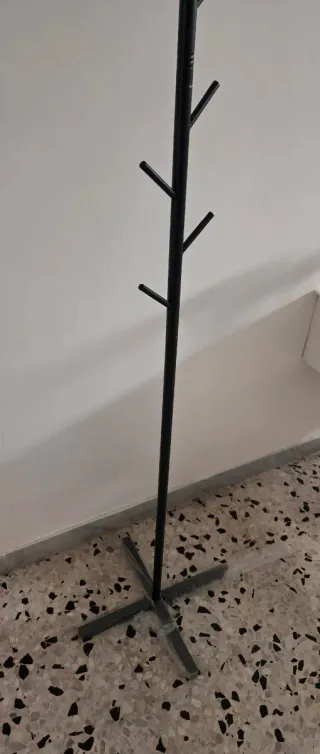 Attaccapanni appendi appendiabiti terra rami nero