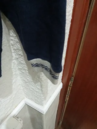 Sudadera unisex azul y beige