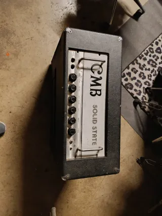 Amplificador Guitarra CMB Solid State