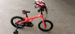Bici Monty 16 con casco rosa