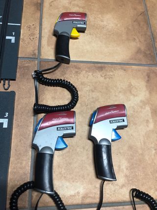 Scalextric Digital - Set de Pistas y Mandos