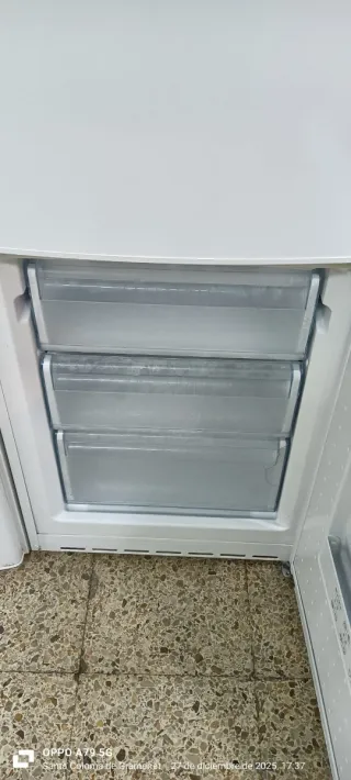 NEVERA COMBI BOSCH NO FROST ENERGÍA A+