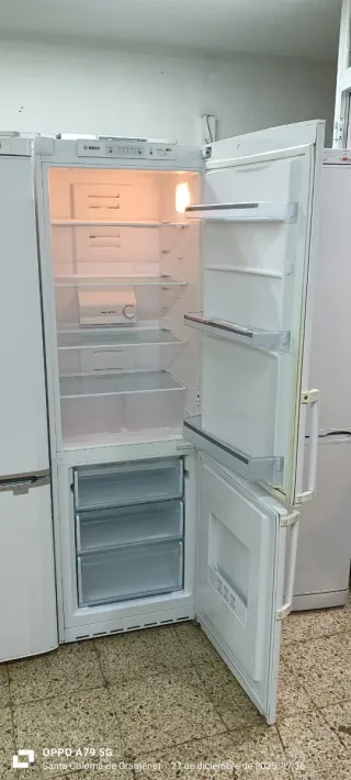 NEVERA COMBI BOSCH NO FROST ENERGÍA A+