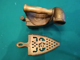 Plancha antigua hierro fundido